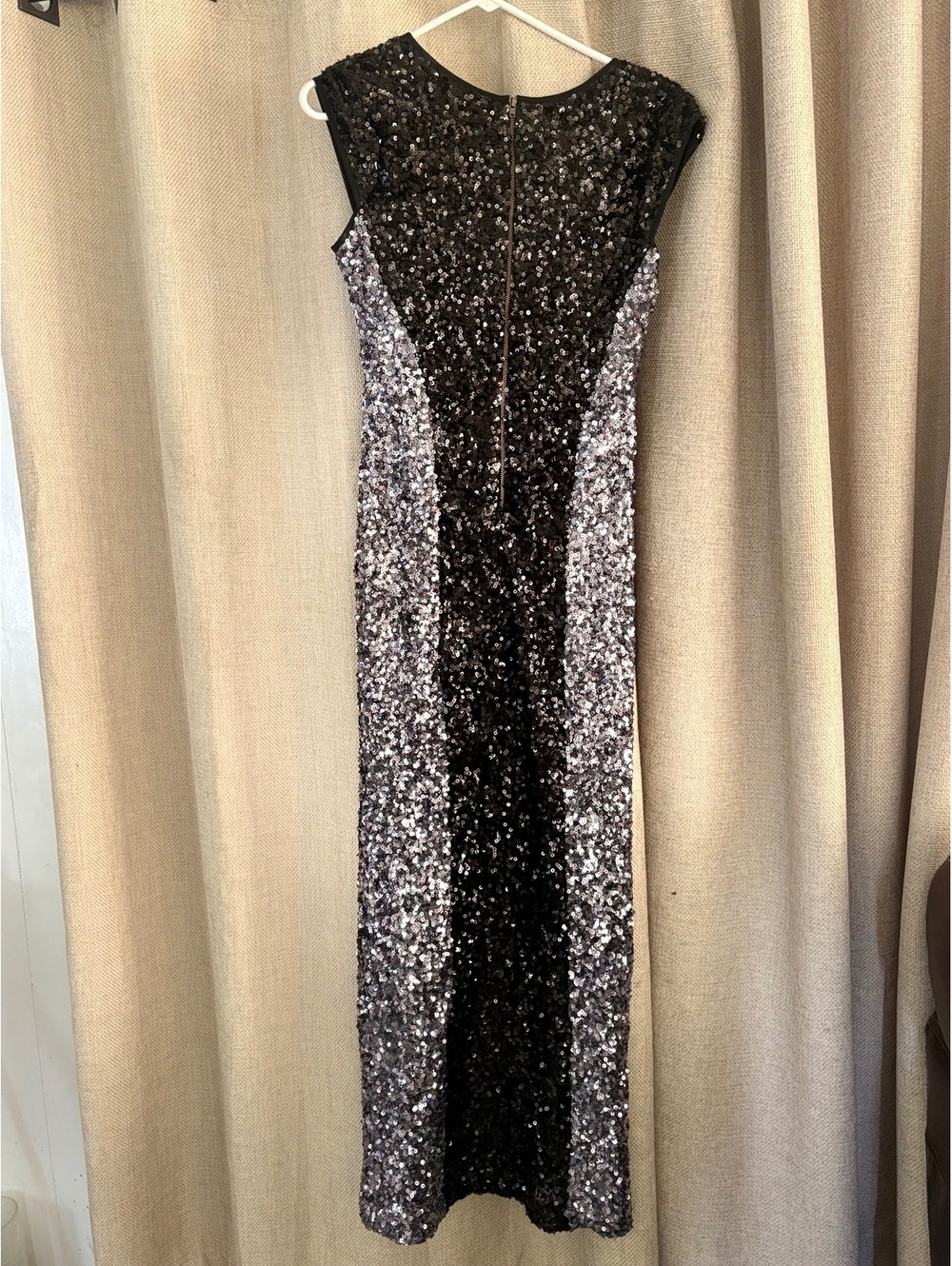 Venus Couture Black and Silver Sequin Evening Gown Dress Size 4 US